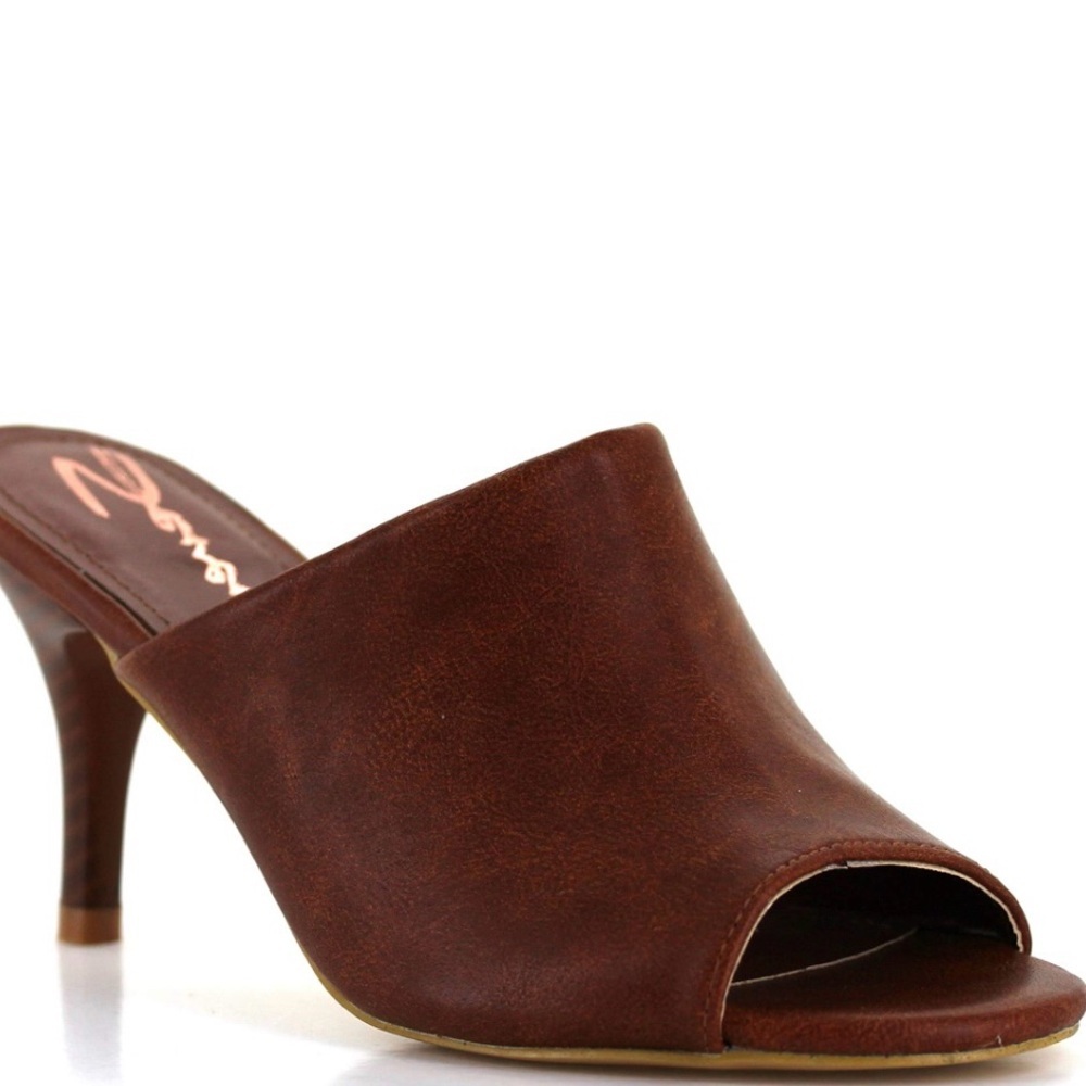 Seven7  Shoes Moscow Mule Brown Kitten Heal Mules | Size 10